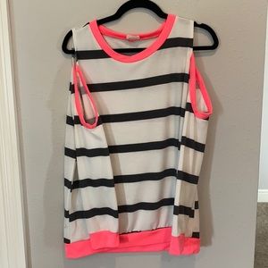 BIBI Cold Shoulder Top